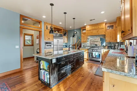 252 Frontier Lane Grants Pass OR 97526