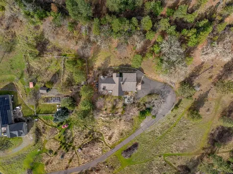 252 Frontier Lane Grants Pass OR 97526