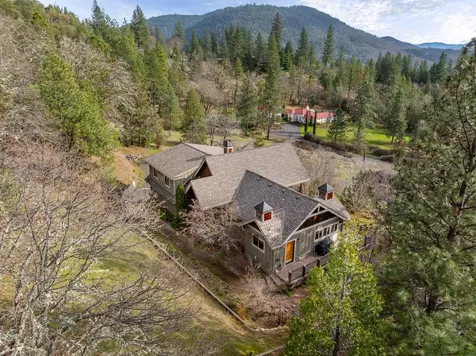 252 Frontier Lane Grants Pass OR 97526