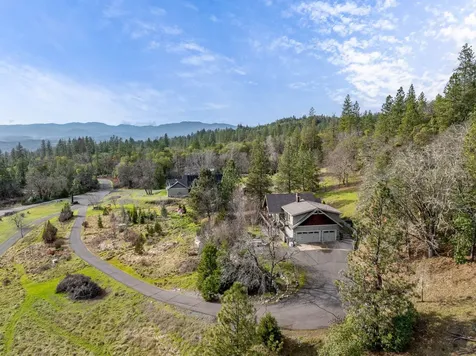 252 Frontier Lane Grants Pass OR 97526