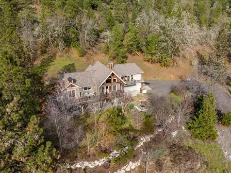252 Frontier Lane Grants Pass OR 97526