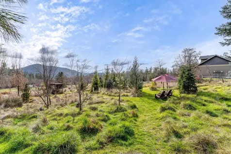 252 Frontier Lane Grants Pass OR 97526