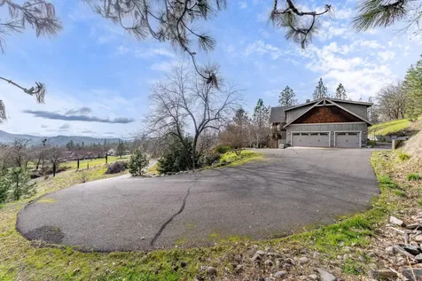 252 Frontier Lane Grants Pass OR 97526