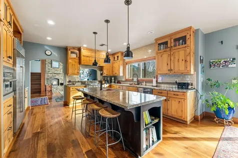 252 Frontier Lane Grants Pass OR 97526