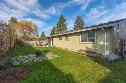 1116 SW Spruce Street Grants Pass OR 97526