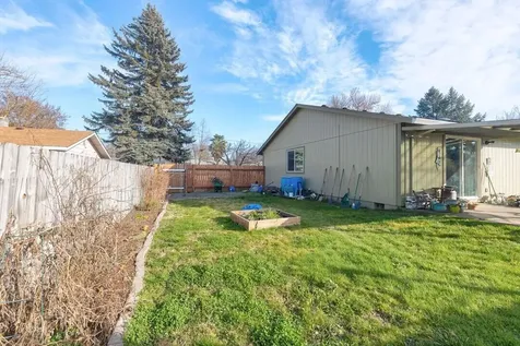 1116 SW Spruce Street Grants Pass OR 97526