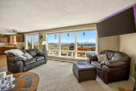6251 Ventura Lane Central Point OR 97502