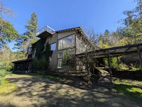 17019 Williams Highway Williams OR 97544