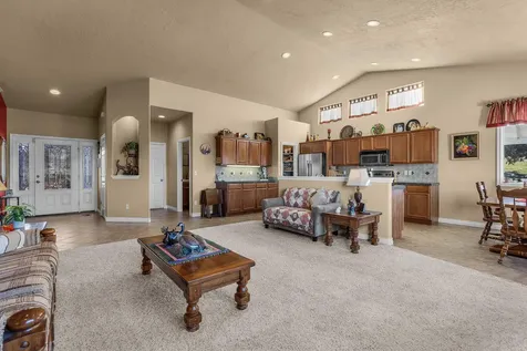 569 SE Nugget Lane Madras OR 97741