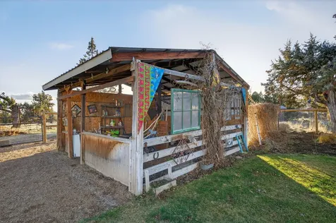 3940 NE Zamia Avenue Redmond OR 97756
