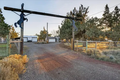3940 NE Zamia Avenue Redmond OR 97756