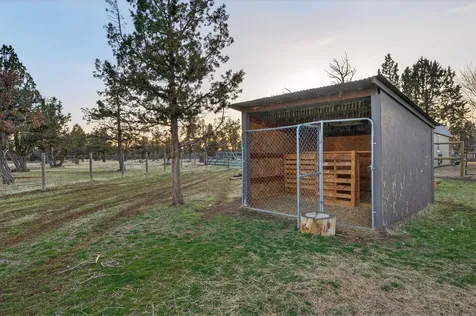 3940 NE Zamia Avenue Redmond OR 97756