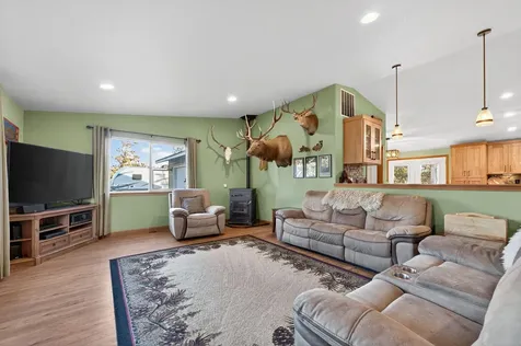 3940 NE Zamia Avenue Redmond OR 97756
