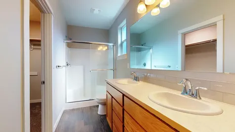 2474 NW Kingwood Avenue Redmond OR 97756