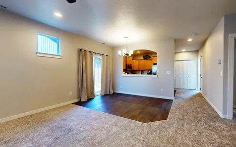2474 NW Kingwood Avenue Redmond OR 97756