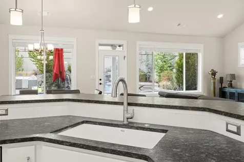 4035 Crystal Springs Drive Medford OR 97504