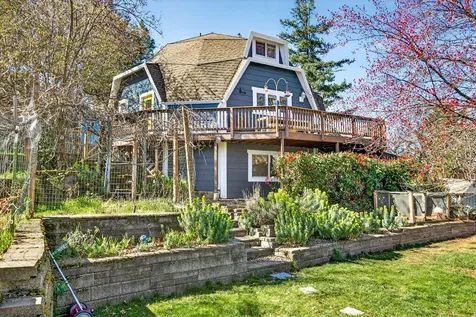 730 Grover Street Ashland OR 97520