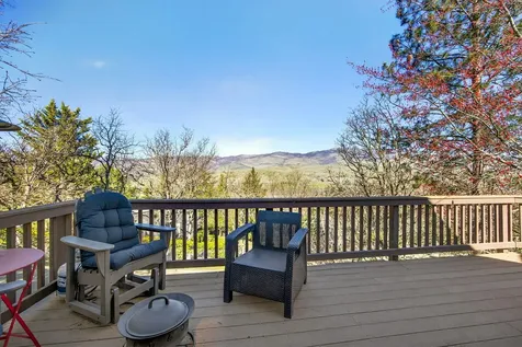 730 Grover Street Ashland OR 97520