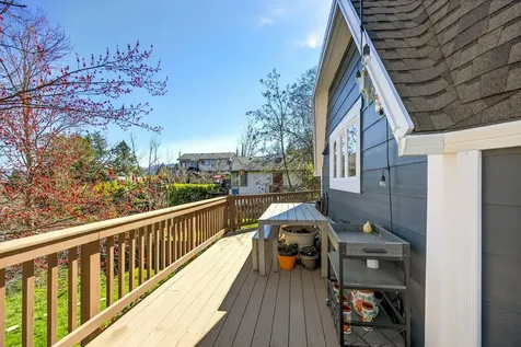 730 Grover Street Ashland OR 97520