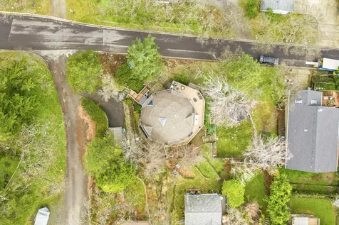 730 Grover Street Ashland OR 97520