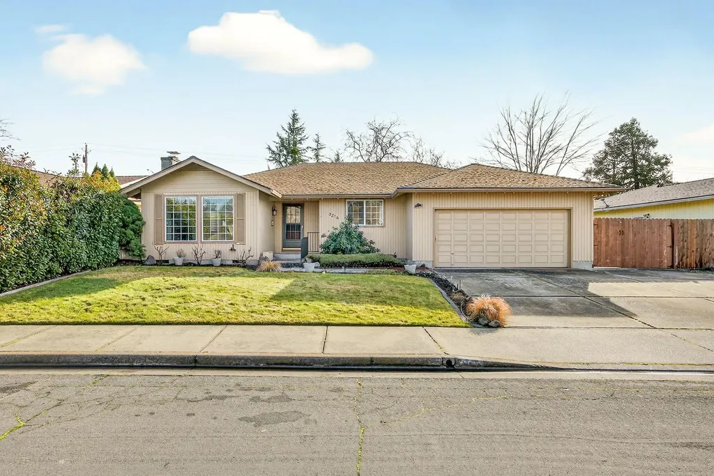 3216 Century Way Medford OR 97504