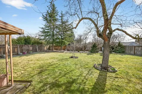 3216 Century Way Medford OR 97504