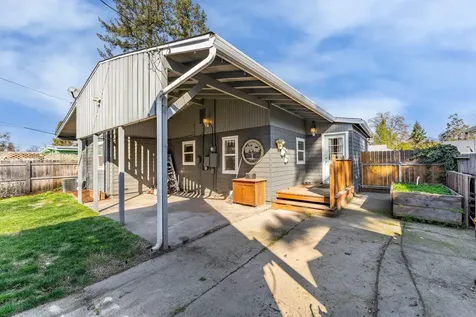 624 S Ivy Street Medford OR 97501