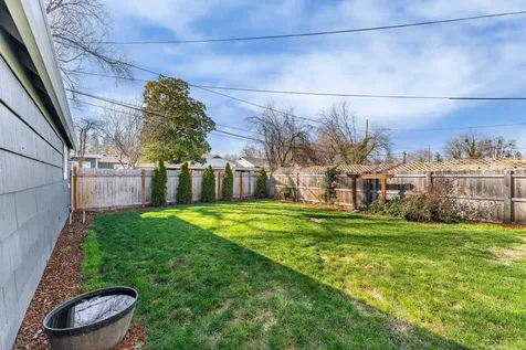 624 S Ivy Street Medford OR 97501