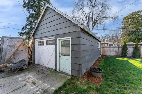624 S Ivy Street Medford OR 97501