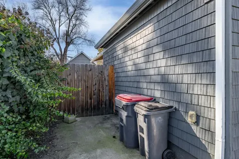 624 S Ivy Street Medford OR 97501
