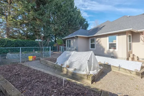 1116 Cashmere Drive Grants Pass OR 97527