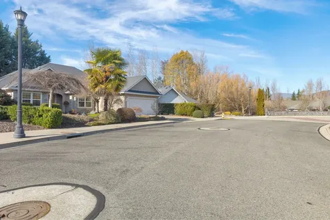 1116 Cashmere Drive Grants Pass OR 97527