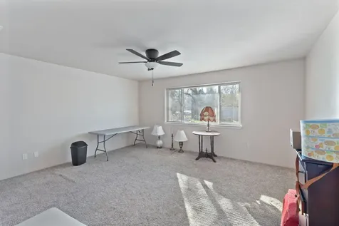 8576 E Evans Creek Road Rogue River OR 97537