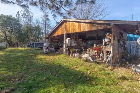 8576 E Evans Creek Road Rogue River OR 97537
