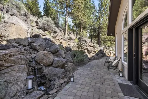 2279 NW Putnam Road Bend OR 97703