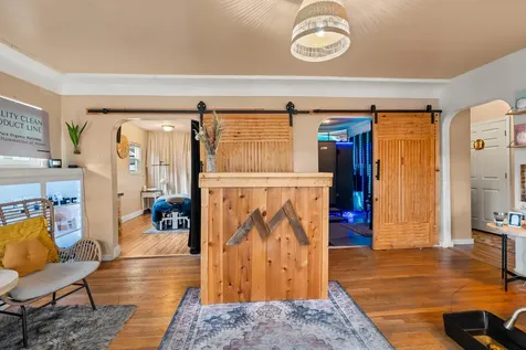 27 Crater Lake Avenue Medford OR 97504