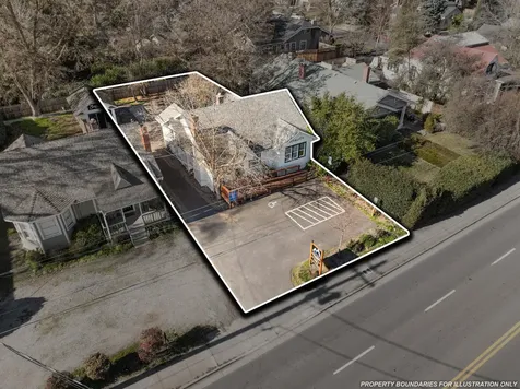 27 Crater Lake Avenue Medford OR 97504