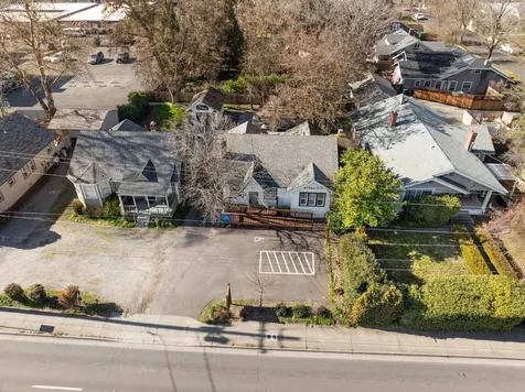 27 Crater Lake Avenue Medford OR 97504
