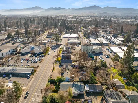 27 Crater Lake Avenue Medford OR 97504