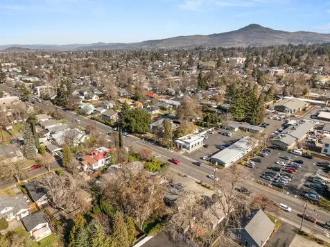 27 Crater Lake Avenue Medford OR 97504