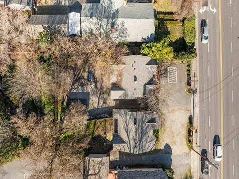 27 Crater Lake Avenue Medford OR 97504
