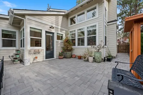 61519 Cultus Lake Court Bend OR 97702