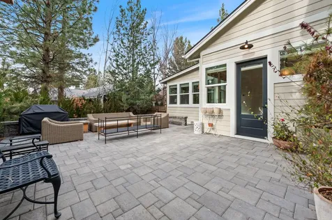 61519 Cultus Lake Court Bend OR 97702