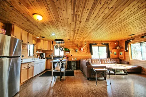 17275 Water Gap Road Williams OR 97544