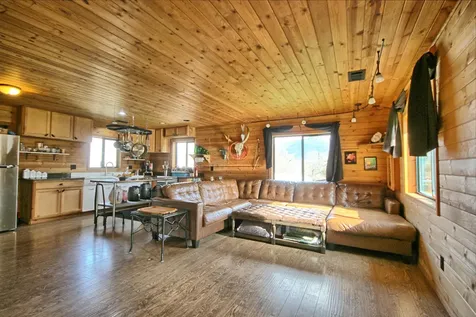 17275 Water Gap Road Williams OR 97544