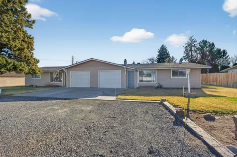 2412 SW Wickiup Avenue Redmond OR 97756