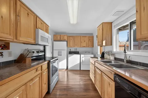2412 SW Wickiup Avenue Redmond OR 97756