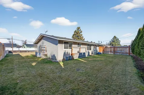 2412 SW Wickiup Avenue Redmond OR 97756