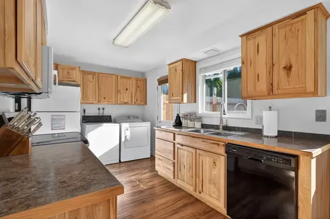 2412 SW Wickiup Avenue Redmond OR 97756