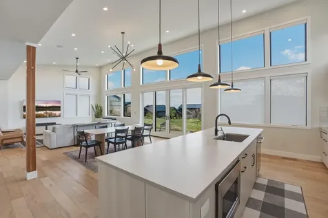 19170 Gateway Loop Bend OR 97702
